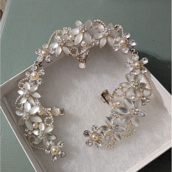 Bridal Wedding Tiara Headband W/ Floral  Rhinestones with 3 Hair Clips - Picture 2 of 8